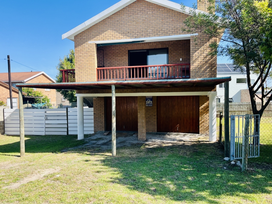 2 Bedroom Property for Sale in Sandbaai Western Cape